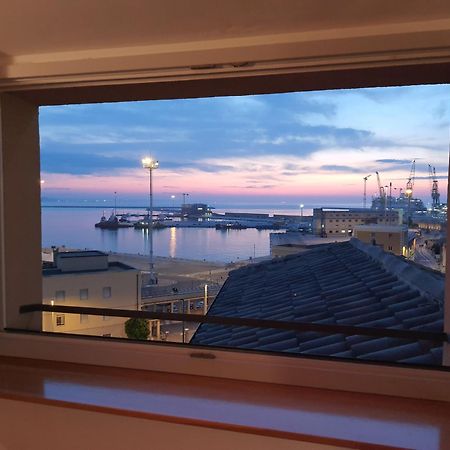 La Finestra Sul Porto Apartment Ancona Buitenkant foto